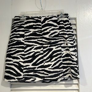 Zebra mini skirt